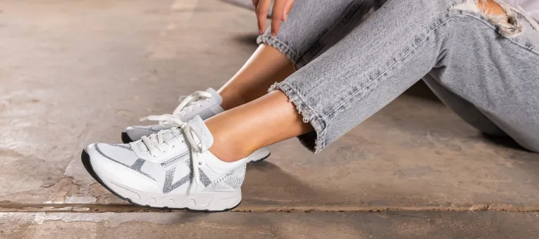 SCHUHE MIT ABROLLSOHLE Halbschuhe H-Ima snow